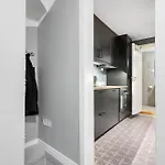 And Historic 2br - 300m To Bryggen Apartment Bergen